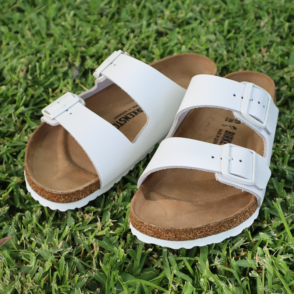 Birkenstock Arizona White Sandals Size 44 | Open Footprint | Cork Wear Birkenstock Arizona Birko-Flor Microfiber-Lined EVA Sandals  main image 2