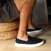 mens lightweight travel sneakers 