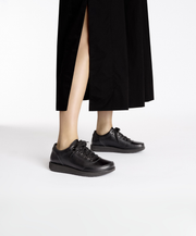 Mens and Womens Everyday Black Leather Shoe Supportive Comfy Modern