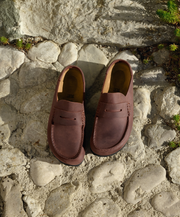 Mens And Womes Clogs Made of oiled leather and a cork base for comfort Birkenstock