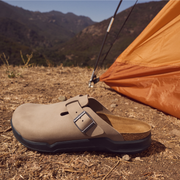 comfortable mens clogs with grip