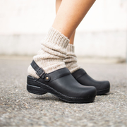 womens black leather clogs