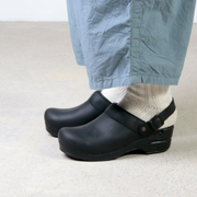 womens black leather clogs