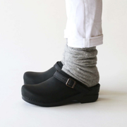 womens black leather clogs