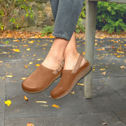 womens brown suede clogs