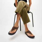 FitFlop Lulu Suede Toe Post Leopard