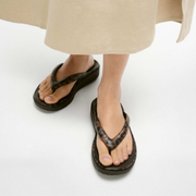 FitFlop Relief Recovery Toe Post Leopard