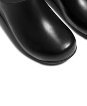 FitFlop Shuv Leather Clogs Black