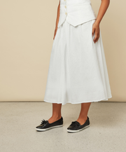 Frankie4 Hannah III Black Punched Flats