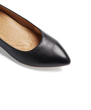 FRANKIE4 Poppy Flats Black