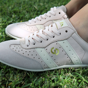 comfortable stylish womens sneakers
