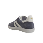 Comfortable mens casual sneakers
