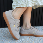 comfortable cool casual womens sneakers