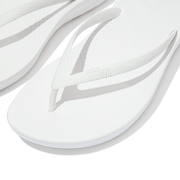 FitFlop iQushion Ergonomic Thongs White
