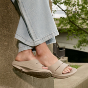 OOFOS OOahh Nomad Slides