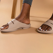 OOFOS OOahh Nomad Slides