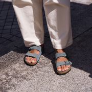 comfortable mens and womens sandals for summer